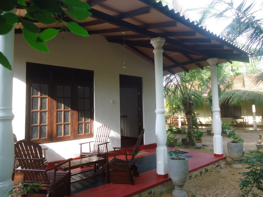 Bay Hill Guest House Tangalle Bagian luar foto